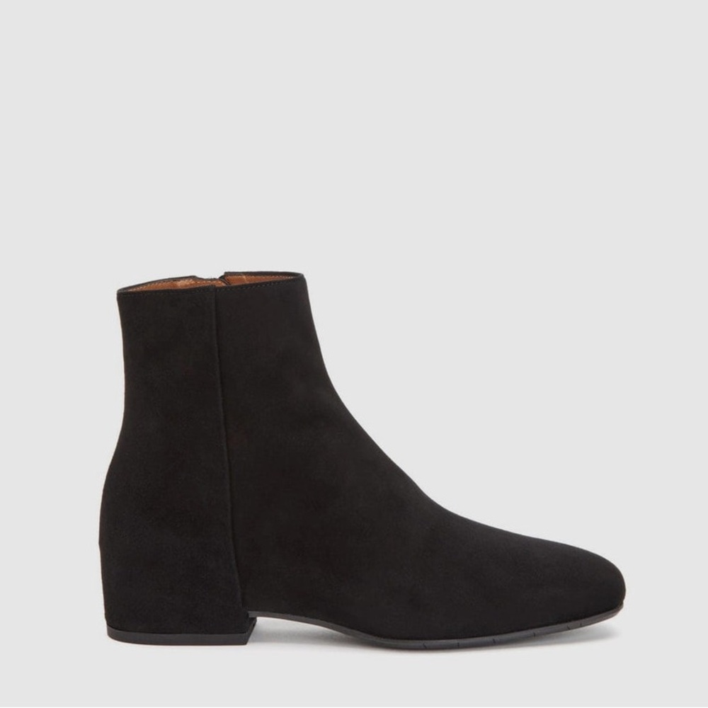 Aquatalia Ulyssa Black Suede Hidden‎ Wedge Ankle Boot Bootie Size 7
